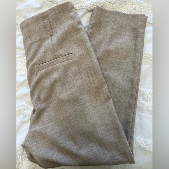 Beige tapered leg high waisted pants - Picture 7 of 8